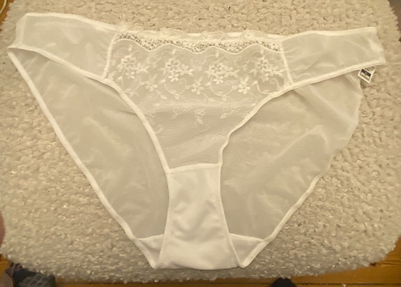 Nye! trusser i mesh- og blondestof, XL/48