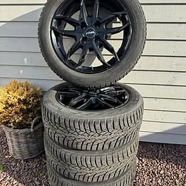 Nokian Snowproof 1 vinterdæk 195/55 R16 på Rial Lucca alufælge