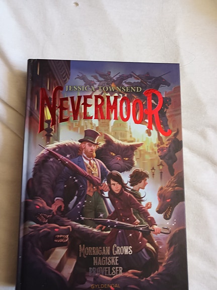 Nevermoor (på dansk) af Jessica Townsend