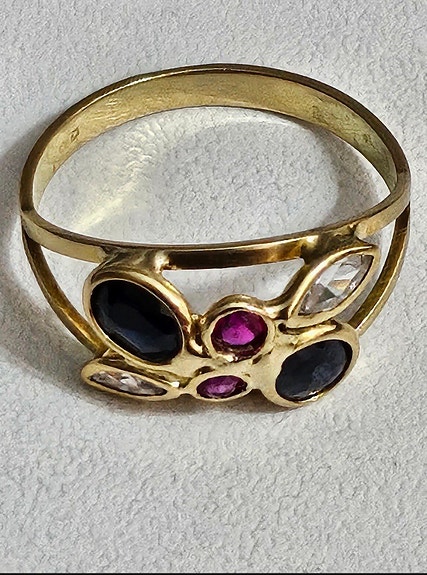 Smuk guldring 18 karat