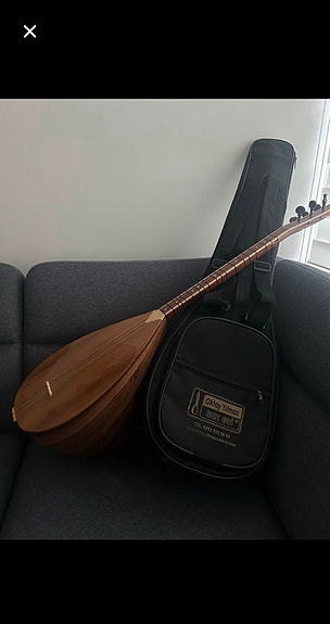 Saz baglama tyrkisk strengeinstrument med taske