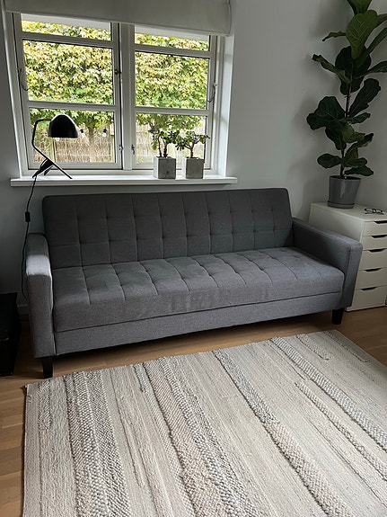 Grå sovesofa