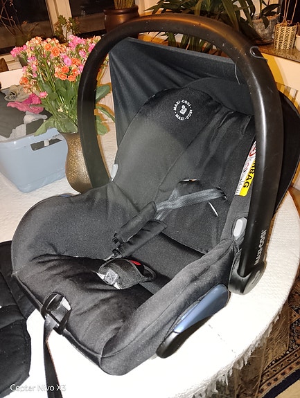 Maxi-Cosi autostol til baby str 13 sort