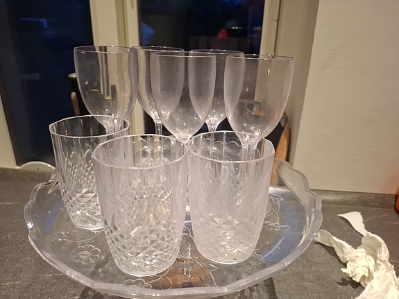 fad og gæas i hård plast