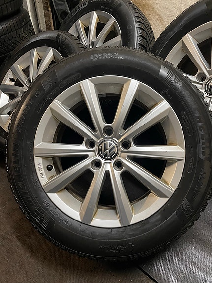 Vw Touran Alufælger med nye vinterdæk