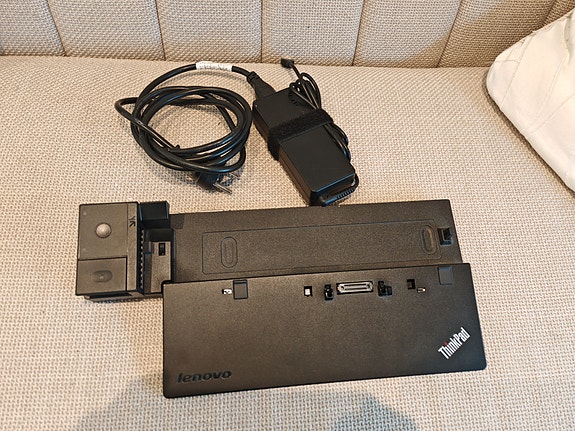 Lenovo ThinkPad docking station