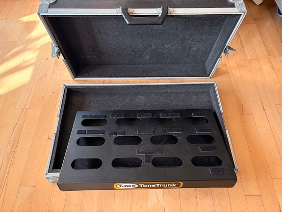T-Rex ToneTrunk pedalboard med flightcase