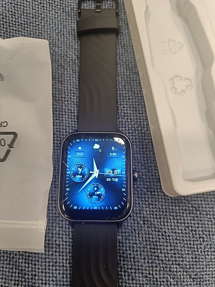 Smartwatch (VeryFit App) – Cracked Screen / Still Functional