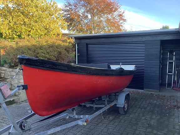16 Fods glasfiber redningsbåd