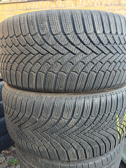 245/40R19 Vinterdæk Bridgestone