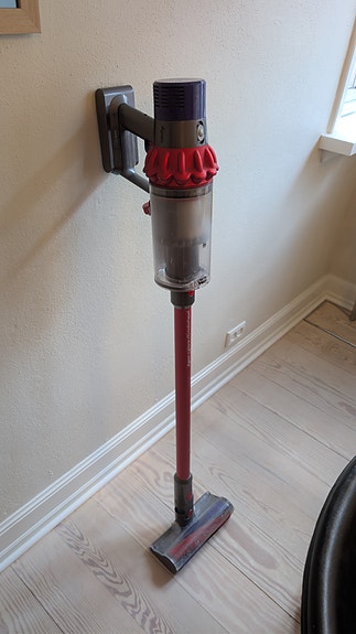Dyson v10