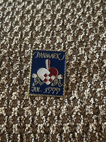 Danmark julemærke pin Jul 1999 emalje nål