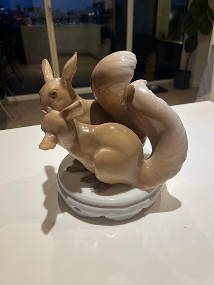 Royal Copenhagen egern figur porcelæn