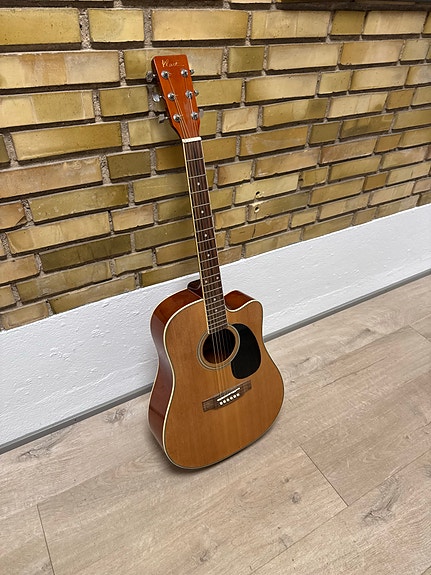 Blast western akustisk guitar dreadnought cutaway natur