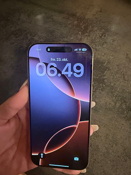 Apple iPhone 16 Pro 128 GB guld