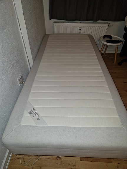 Boxmadras 90x200 med hvide ben