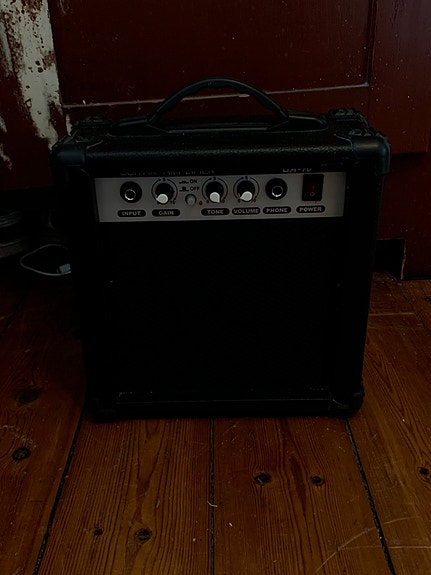 GA-10 guitarforstærker sort