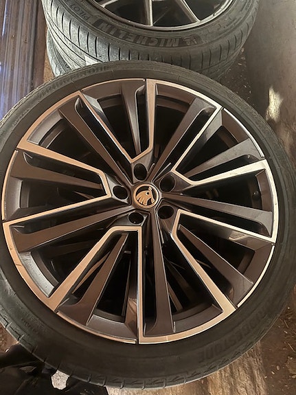 Product image 1 of 5