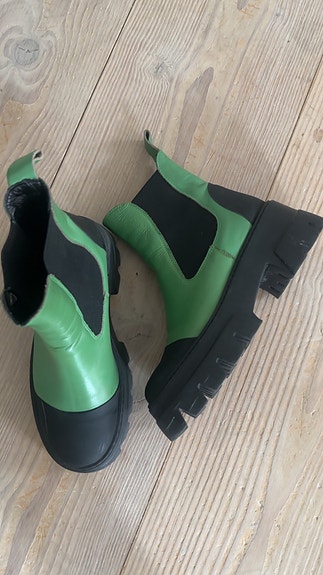 Product image 1 of 5
