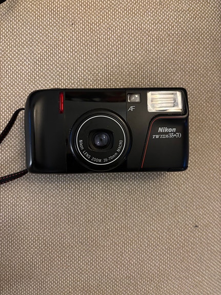 Nikon TW Zoom 35-70 analog kompaktkamera sort