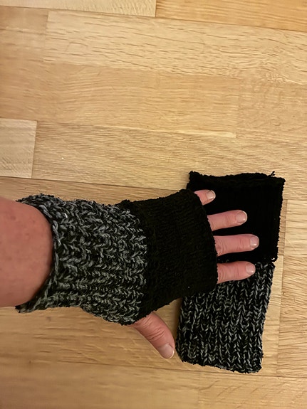 Pulsvarmere i uld fingerløse handsker M /l sort