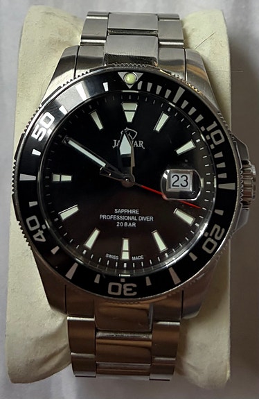 Jaguar Executive Diver, sort