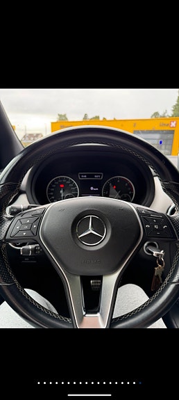 Mercedes B 180