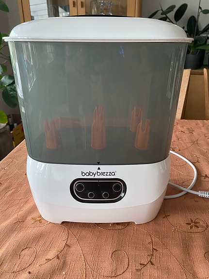 Baby Brezza flaske- og sutteflaskesterilisator hvid