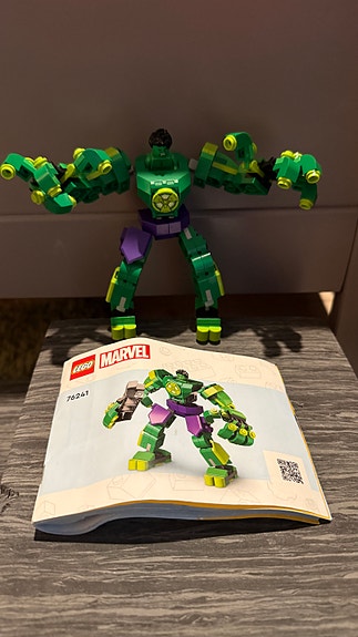 LEGO Marvel Hulk robot mech figur
