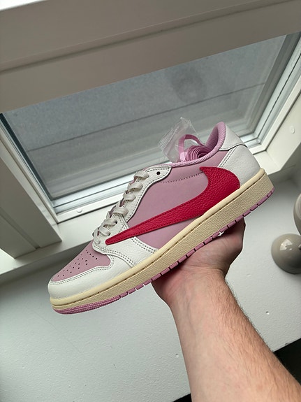 Jordan 1 Low Travis Scott Tropical Pink