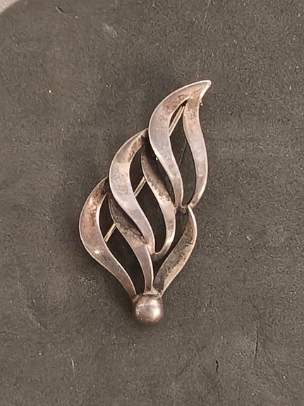 Bernhard Hertz sølv broche