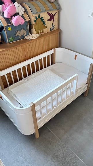 Oliver Furniture juniorseng hvid træ