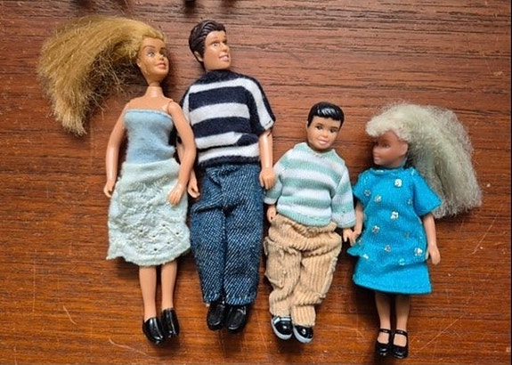 Lundby dukkehus, 4 dukker / dukke familie