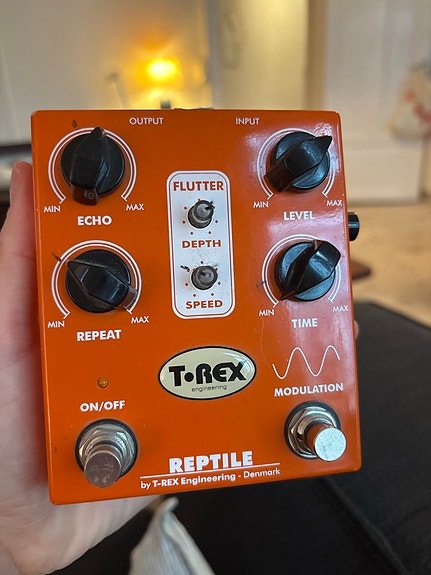 T-Rex Reptile delay pedal