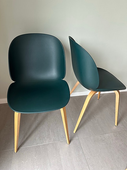 2 stk. Gubi Beetle spisebordsstole