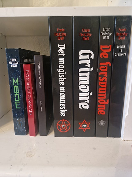 Erwin Neutzsky-Wulff - Stand: Som nye / Ulæste hardbacks