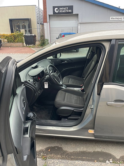 Opel Meriva 2010 photo 3