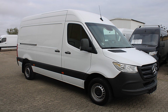 Mercedes-Benz Sprinter 317 2022 photo 2