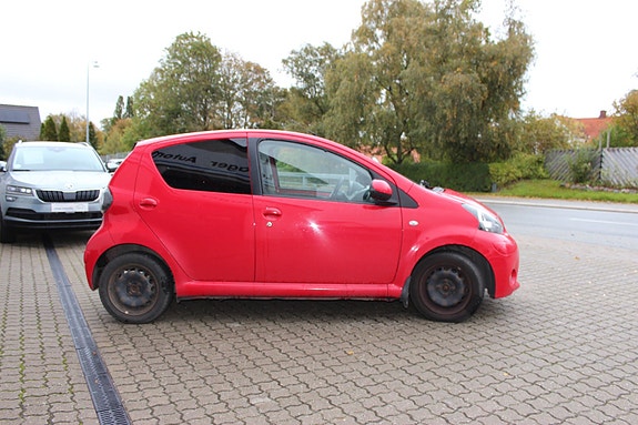 Toyota Aygo 2012 photo 4
