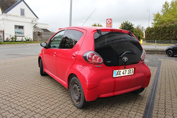 Toyota Aygo 2012 photo 3