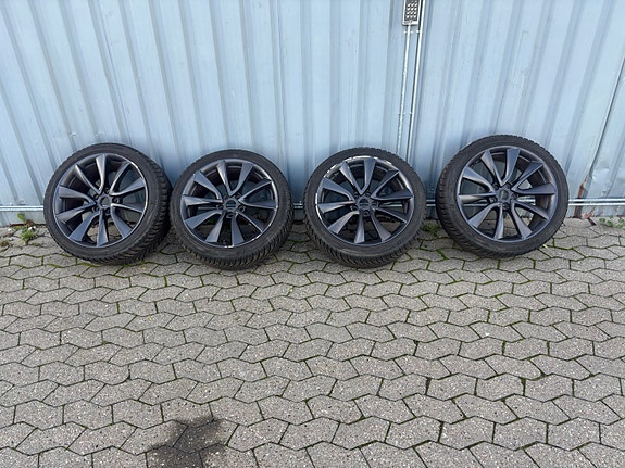 Tesla sport 19” med vinterdæk