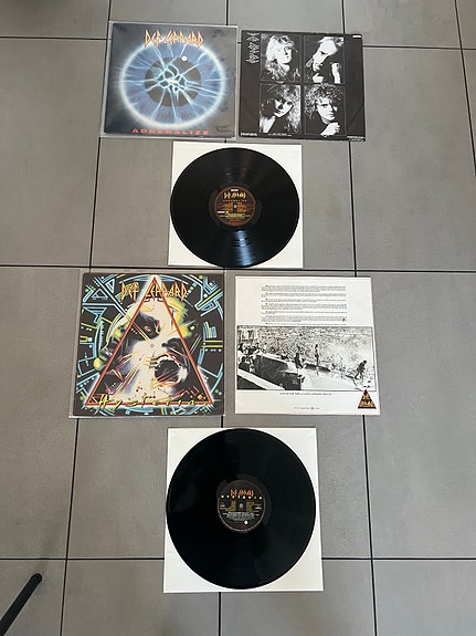 2 klassikere med Def Leppard 250kr vg+
