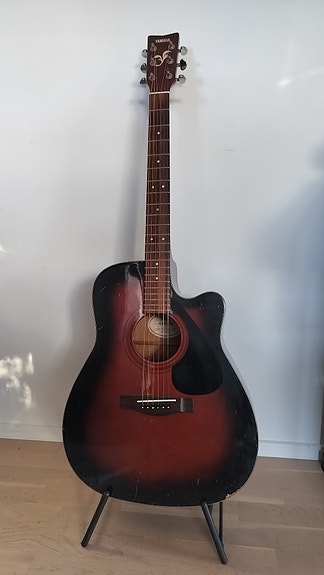 Western Guitar. Elektroakustisk. Yamaha FG-411CE VS