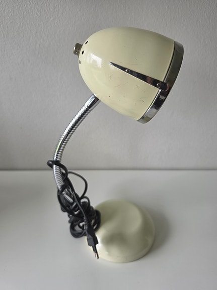 Super fin retro bordlampe / skrivebordslampe – Cremefarvet med svanehals