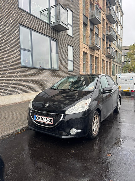 Peugeot 208