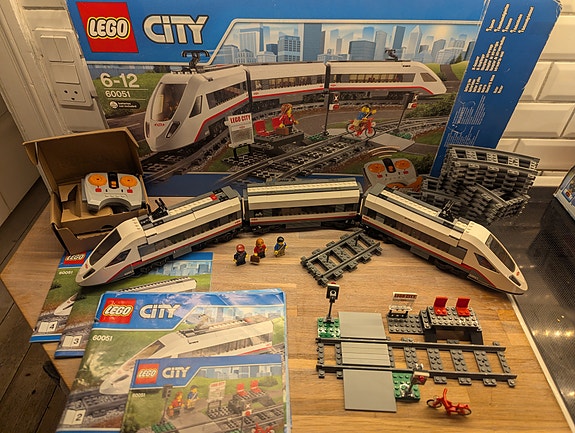 Lego City. Hvidt lyntog. Komplet med æske og manualer