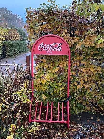 Retro Coca-Cola cykelstativ i rød metal