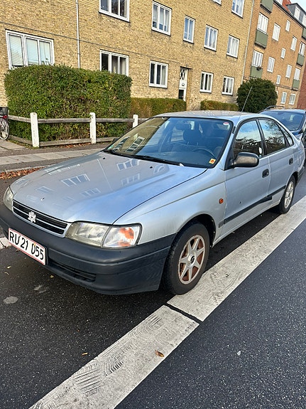 Toyota Carina E