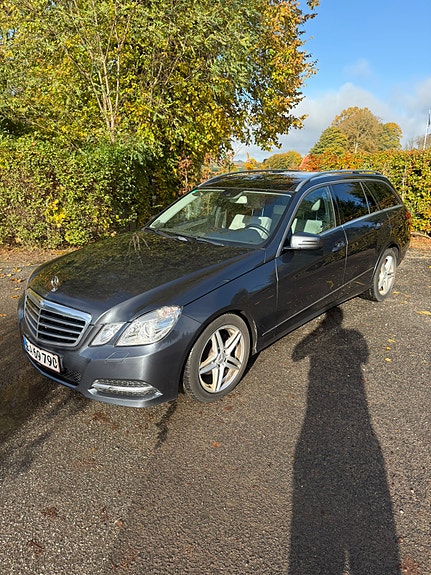Mercedes E 220