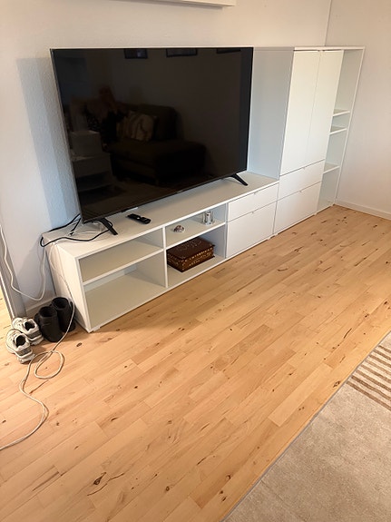 TV bord og reol til salg